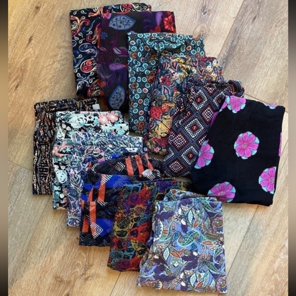 🍂Coy Fish Lularoe Legging - Picture 3 of 5